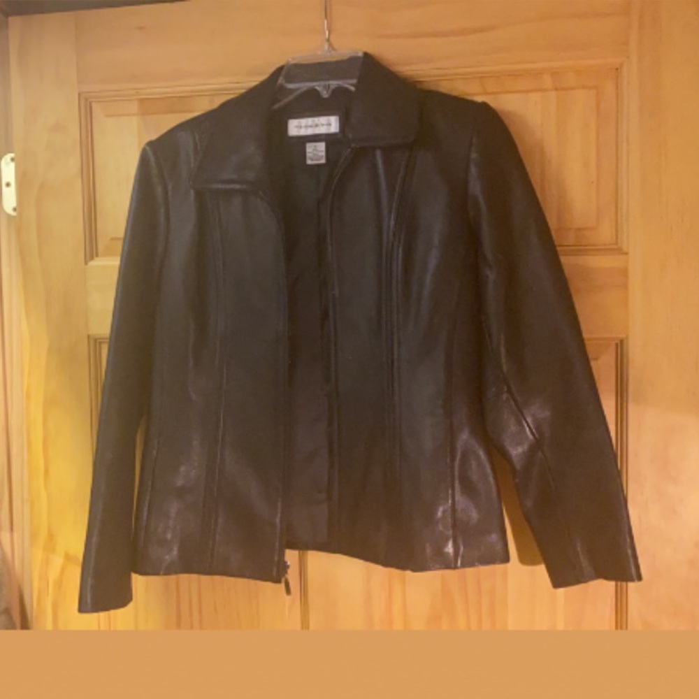 Blk leather jacket